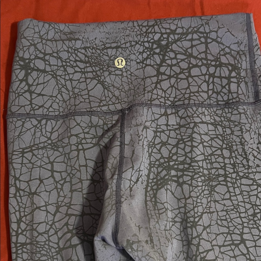 lululemon athletica Purple Crackle Print Leggings - Picture 7 of 7